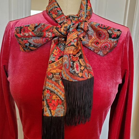 Vintage The specialty house scarf with fringe - Picture 2 of 4